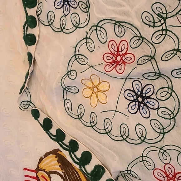 Vintage MCM Double Peacock Chenille style bedspread, very minor damage. - Picture 11 of 12